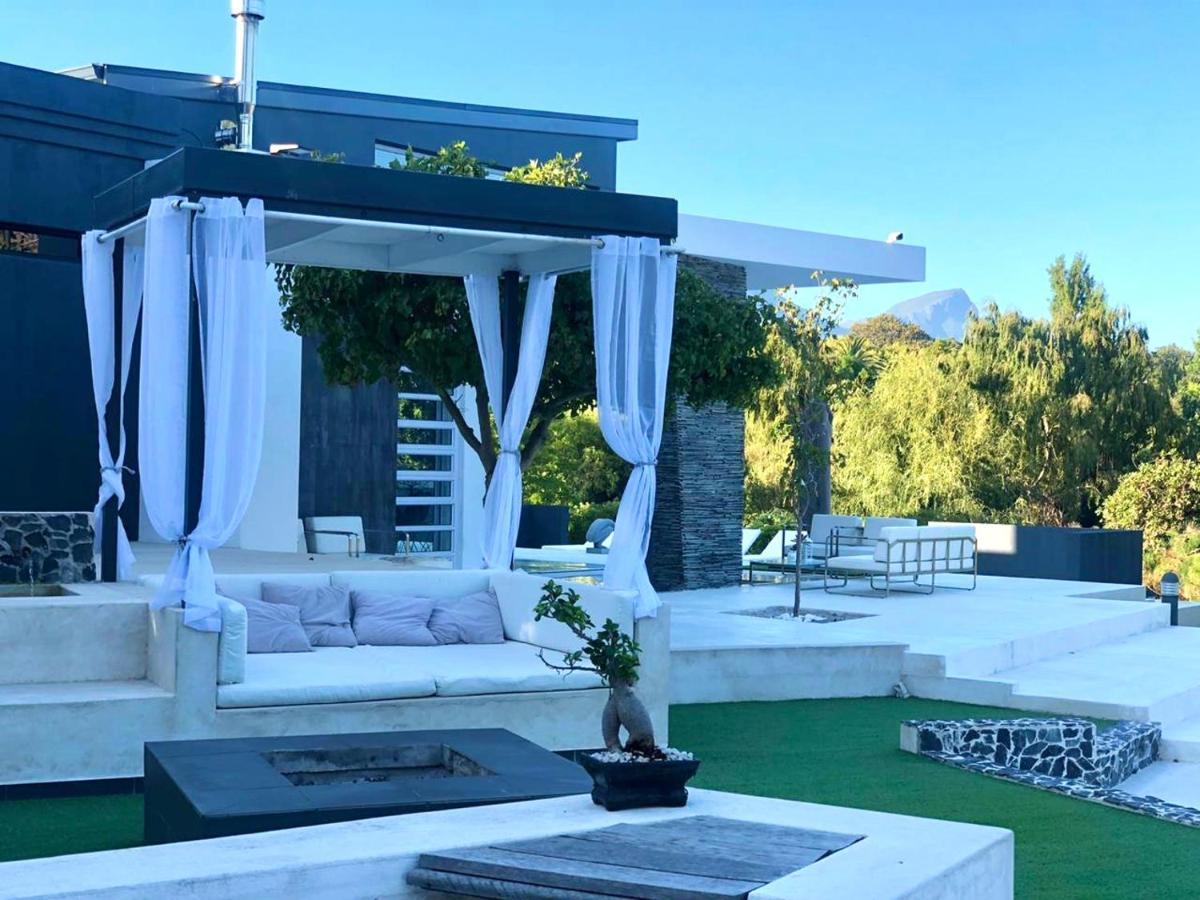 Badgemore Villa Guesthouse ケープタウン エクステリア 写真